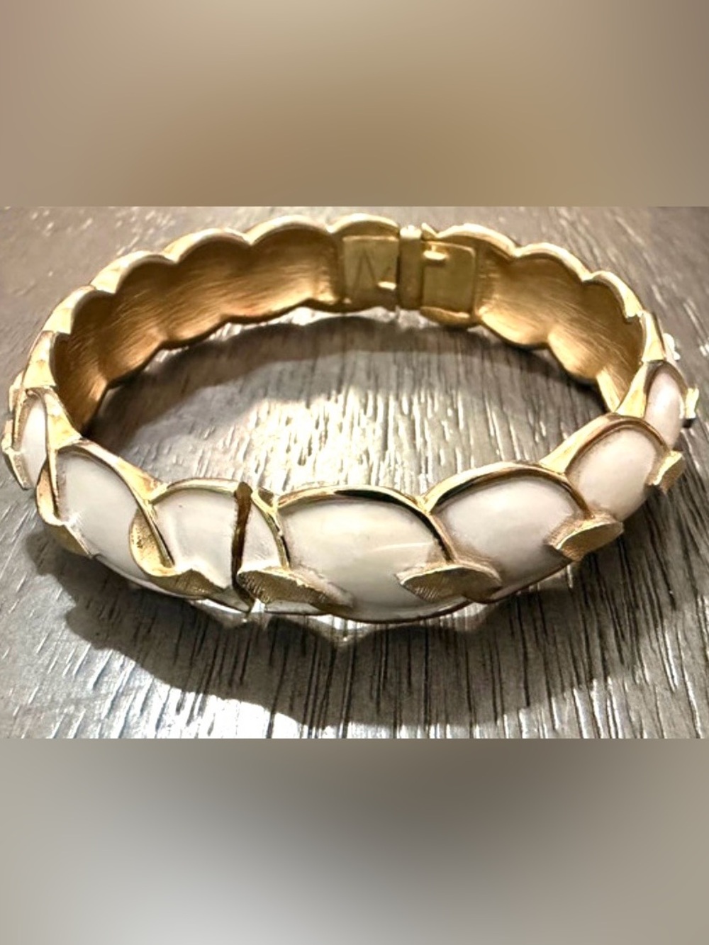 Crown Trifari White Enamel Leaf Gold Tone Hinged Clamper Bangle Bracelet Vintage